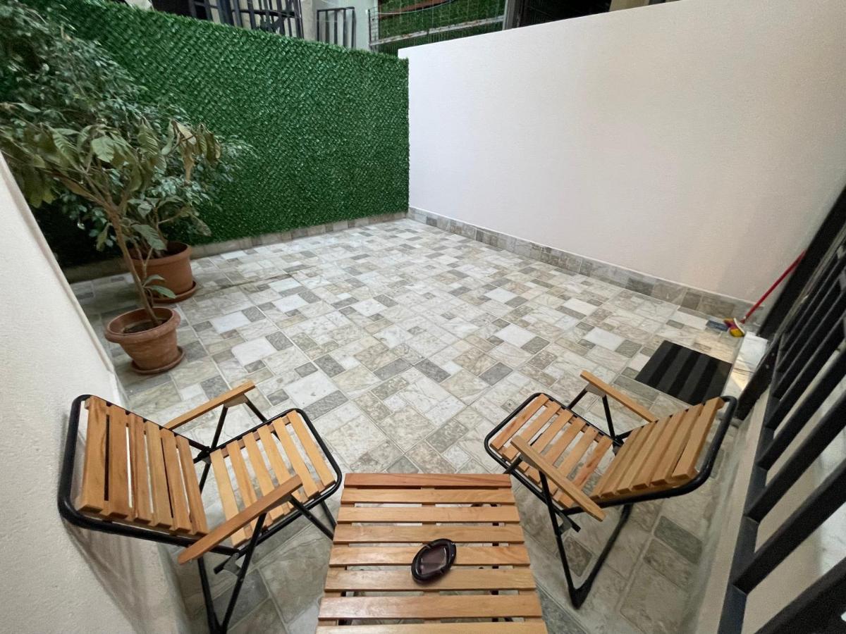 Cosy Flat With A Garden In Central Kadikoy Istanbul Exterior photo